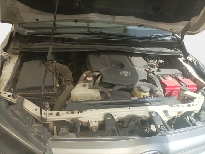 2017 Toyota Innova Crysta 2.8 ZX AT 7 STR, Diesel, Automatic, 1,42,056 km, exterior