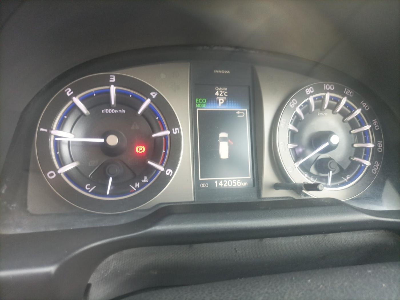 2017 Toyota Innova Crysta 2.8 ZX AT 7 STR, Diesel, Automatic, 1,42,056 km, interior