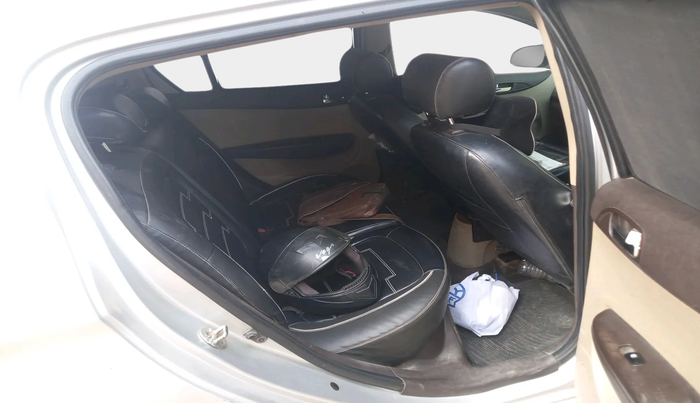 2011 Hyundai i20 ASTA 1.2, Petrol, Manual, 76,865 km, interior