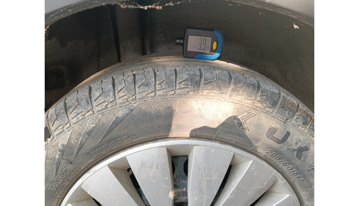 2017 Maruti S Cross DELTA 1.3, Diesel, Manual, 78,291 km, tyre