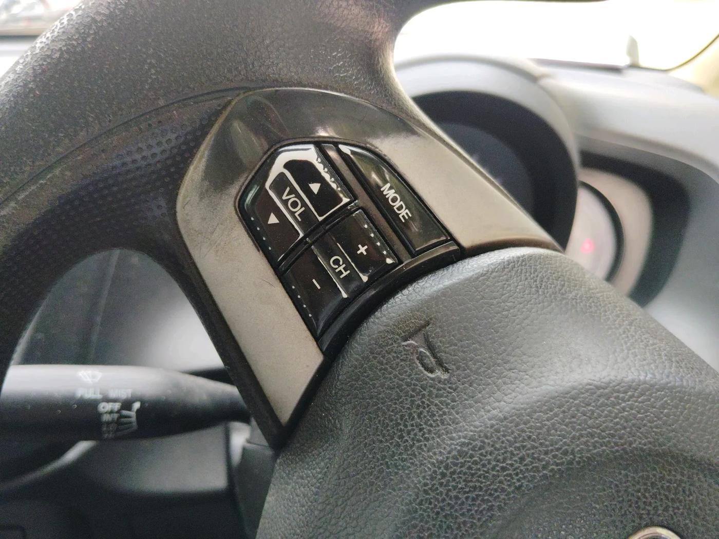 2014 Honda Brio VX MT, Petrol, Manual, 58,300 km, interior