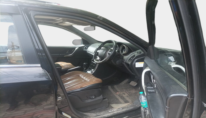 2019 Mahindra XUV500 W11, Diesel, Manual, 82,416 km, interior