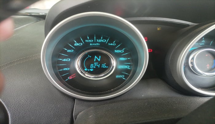 2019 Mahindra XUV500 W11, Diesel, Manual, 82,416 km, interior