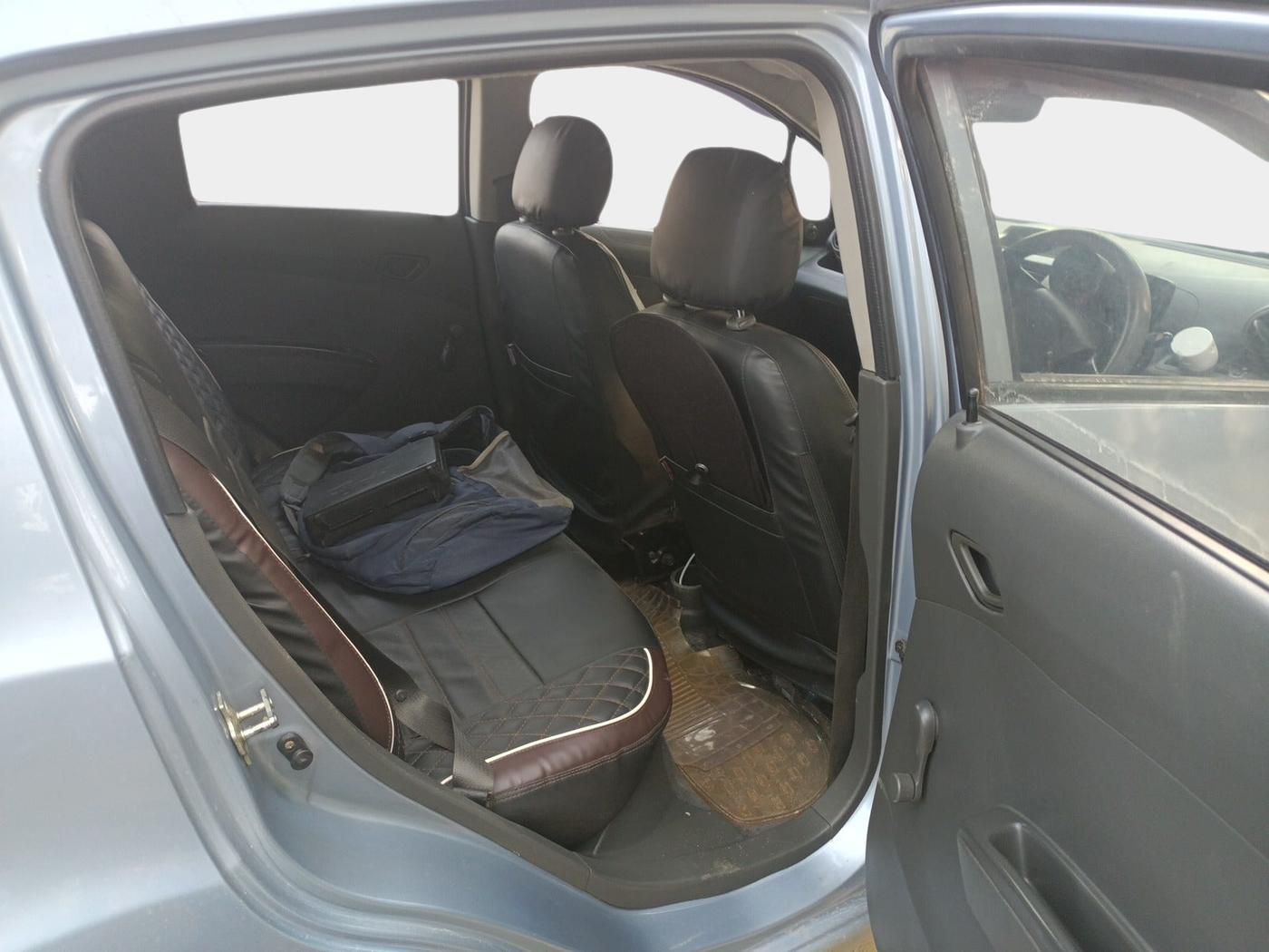 2011 Chevrolet Beat PS PETROL, Petrol, Manual, 93,000 km, interior