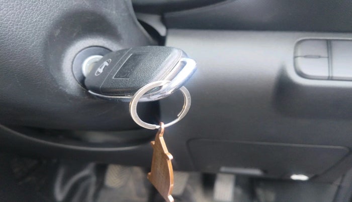 2019 Hyundai VENUE S 1.2, Petrol, Manual, 18,179 km, interior