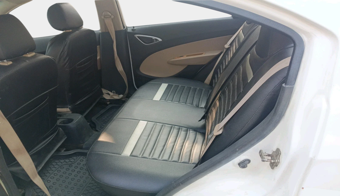 2015 Chevrolet Sail 1.2 BASE, Petrol, Manual, 90,136 km, interior