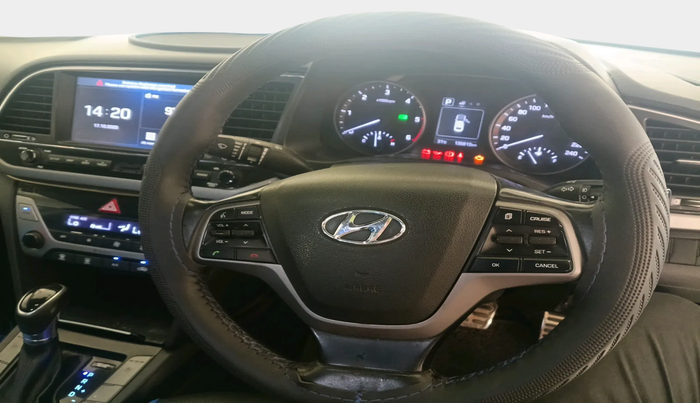 2017 Hyundai New Elantra 1.6 SX (O) AT DIESEL, Diesel, Automatic, 1,35,813 km, interior