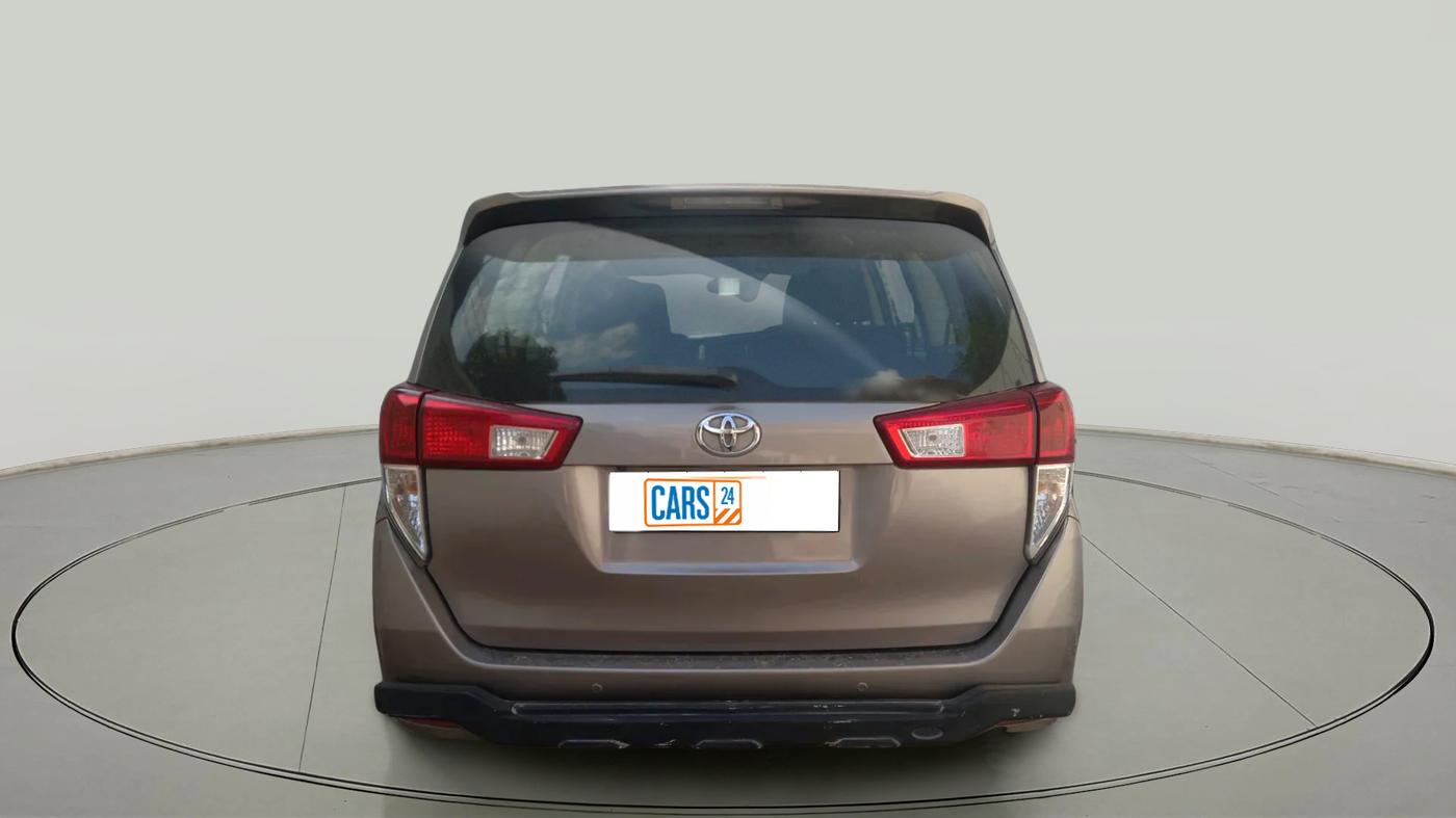 2016 Toyota Innova Crysta 2.4 VX 7 STR, Diesel, Manual, 2,34,500 km, exterior