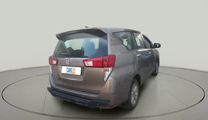 2016 Toyota Innova Crysta 2.4 VX 7 STR, Diesel, Manual, 2,32,743 km, exterior