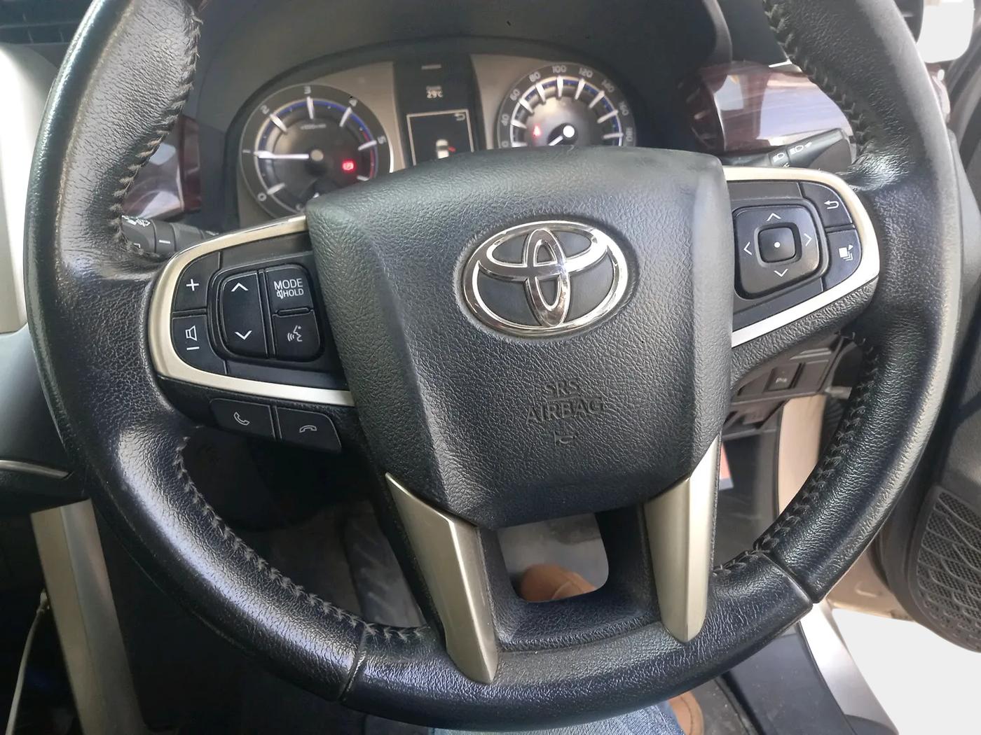 2016 Toyota Innova Crysta 2.4 VX 7 STR, Diesel, Manual, 2,34,500 km, interior