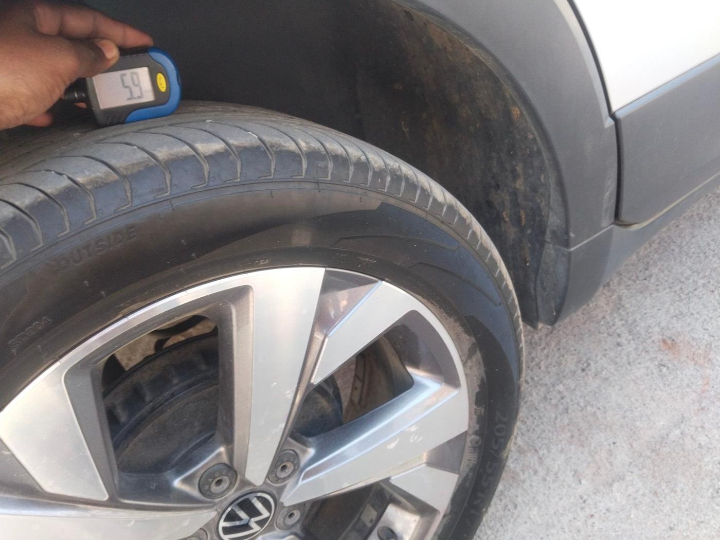 2023 Volkswagen TAIGUN TOPLINE 1.0 TSI MT, Petrol, Manual, 30,087 km, tyre