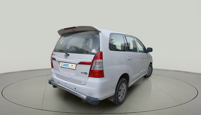 2016 Toyota Innova 2.5 GX 8 STR, Diesel, Manual, 2,17,832 km, exterior