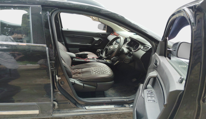 2022 Renault Kiger RXZ MT, Petrol, Manual, 23,087 km, interior