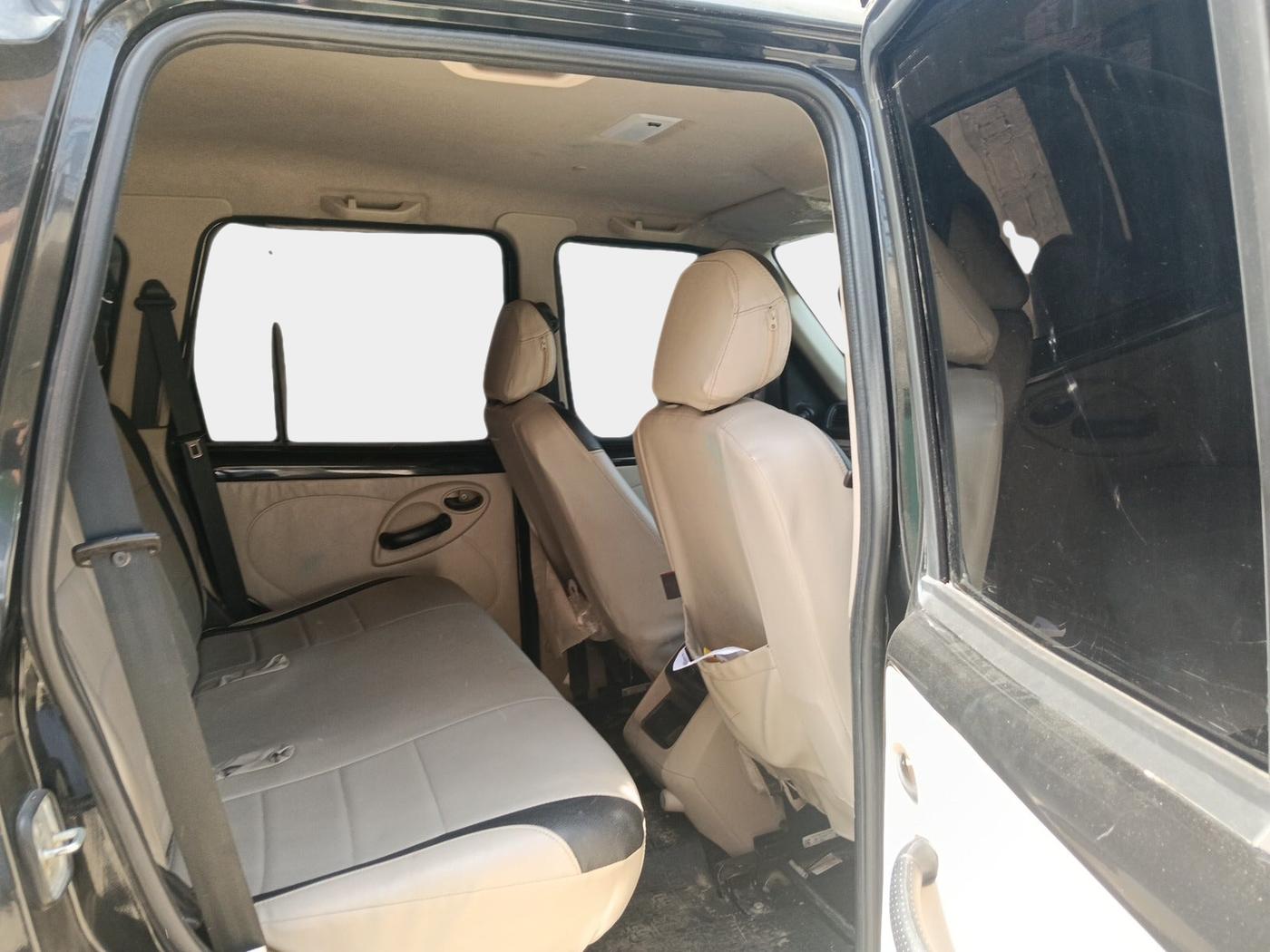2023 Mahindra SCORPIO CLASSIC S 7STR, Diesel, Manual, 36,107 km, interior