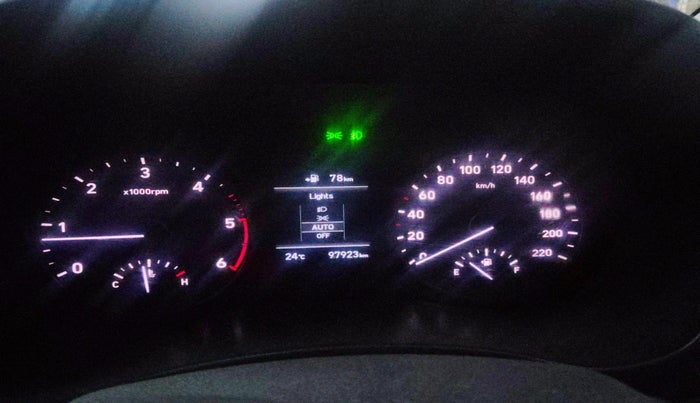2018 Hyundai Verna 1.6 SX (O) CRDI MT, Diesel, Manual, 97,923 km, interior