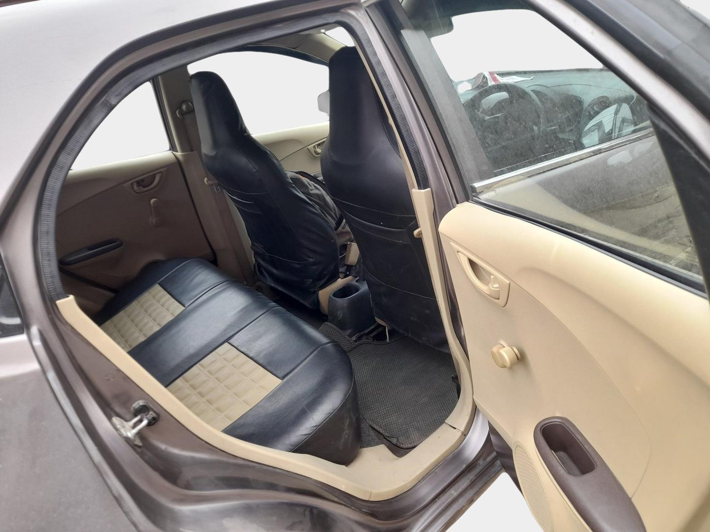 2013 Honda Brio E MT, Petrol, Manual, 29,721 km, interior