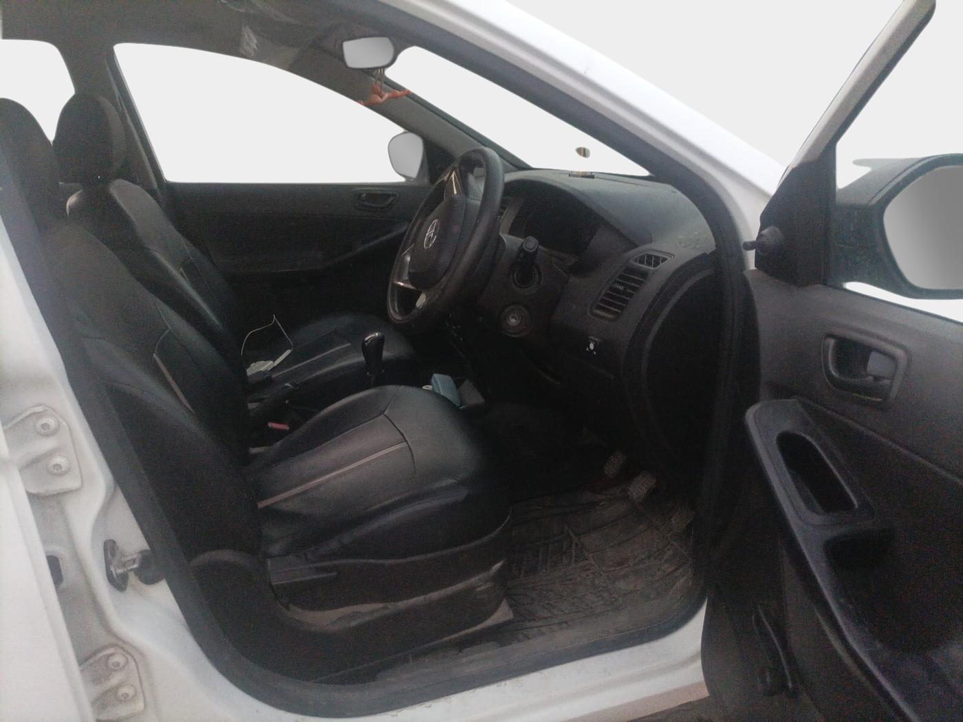 2018 Tata Zest XE PETROL, Petrol, Manual, 48,950 km, interior