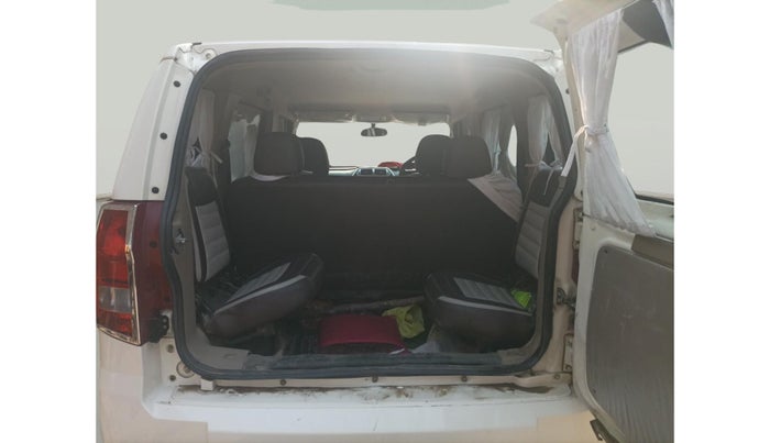 2023 Mahindra BOLERO NEO N 8, Diesel, Manual, 27,715 km, exterior