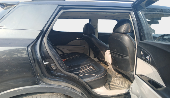 2021 Mahindra XUV300 W8 1.5 DIESEL, Diesel, Manual, 87,648 km, interior