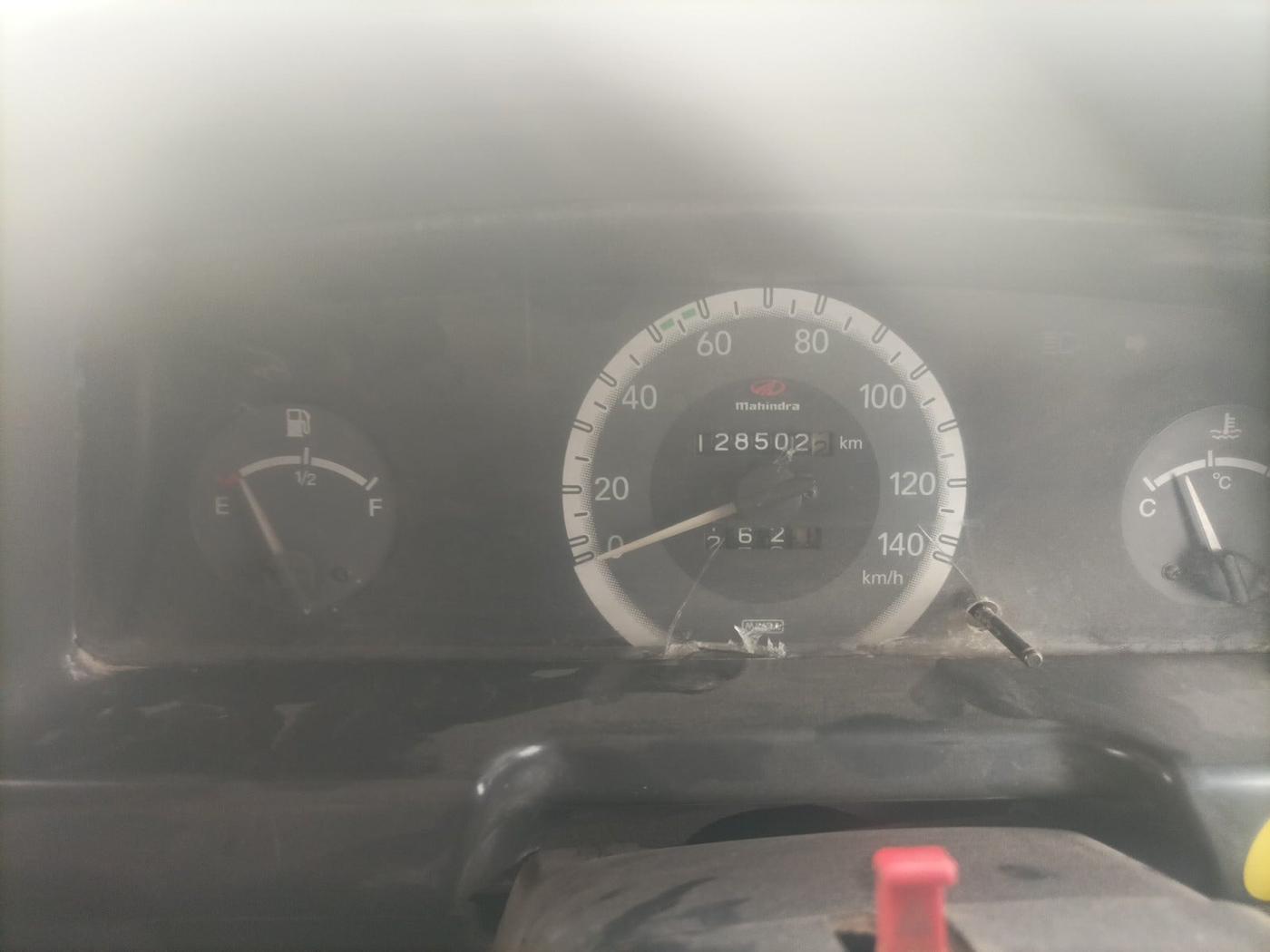 2011 Mahindra Bolero DI BS-III, Diesel, Manual, 1,28,502 km, interior