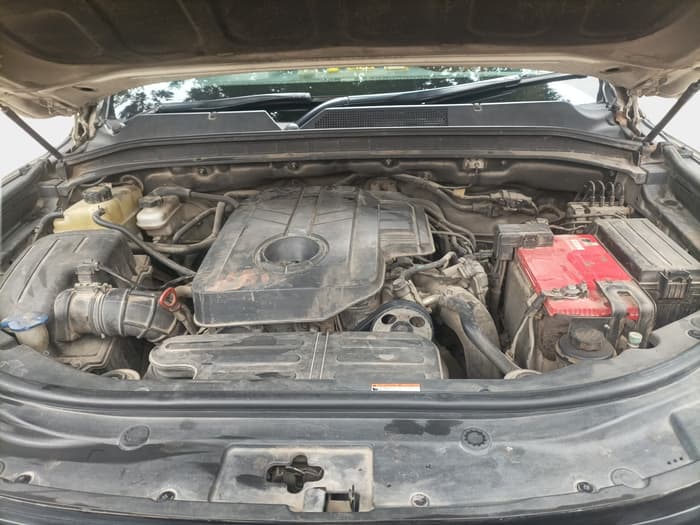 2019 Mahindra ALTURAS G4 4WD AT, Diesel, Automatic, 2,10,549 km, exterior