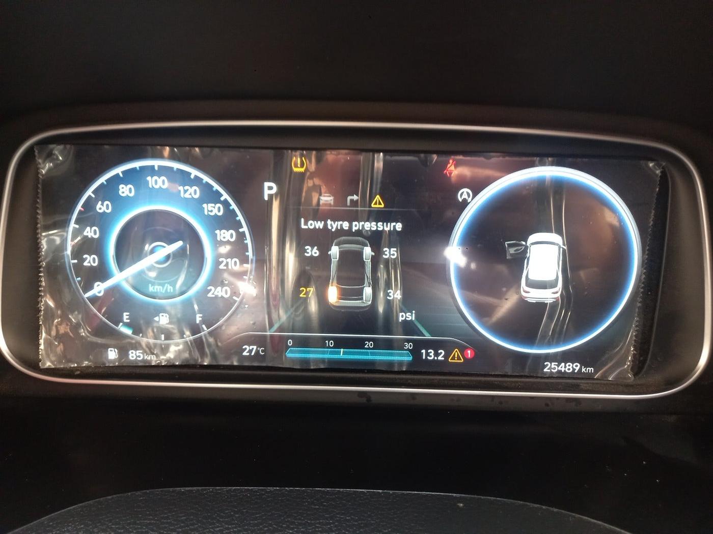 2023 Hyundai ALCAZAR PLATINUM(O) 7STR 1.5 AT, Diesel, Automatic, 25,489 km, interior