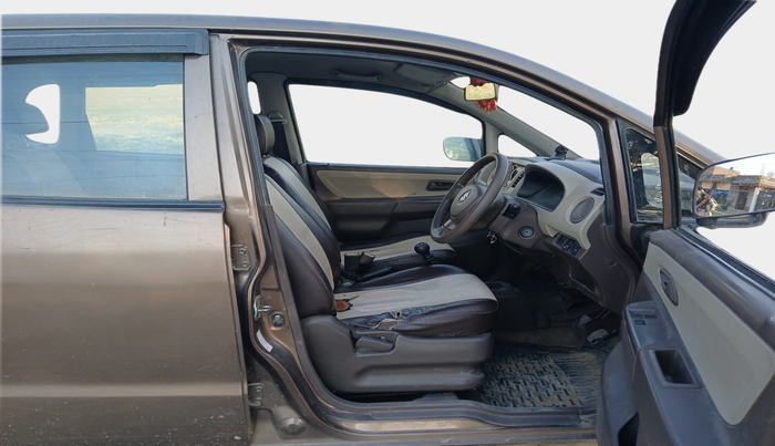 2010 Maruti Zen Estilo LXI, Petrol, Manual, 75,831 km, interior