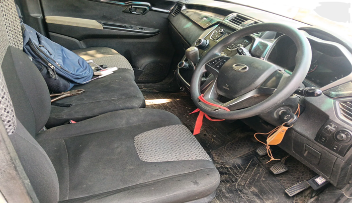 2017 Mahindra KUV 100 NXT K8 D 6 STR, Diesel, Manual, 57,482 km, interior