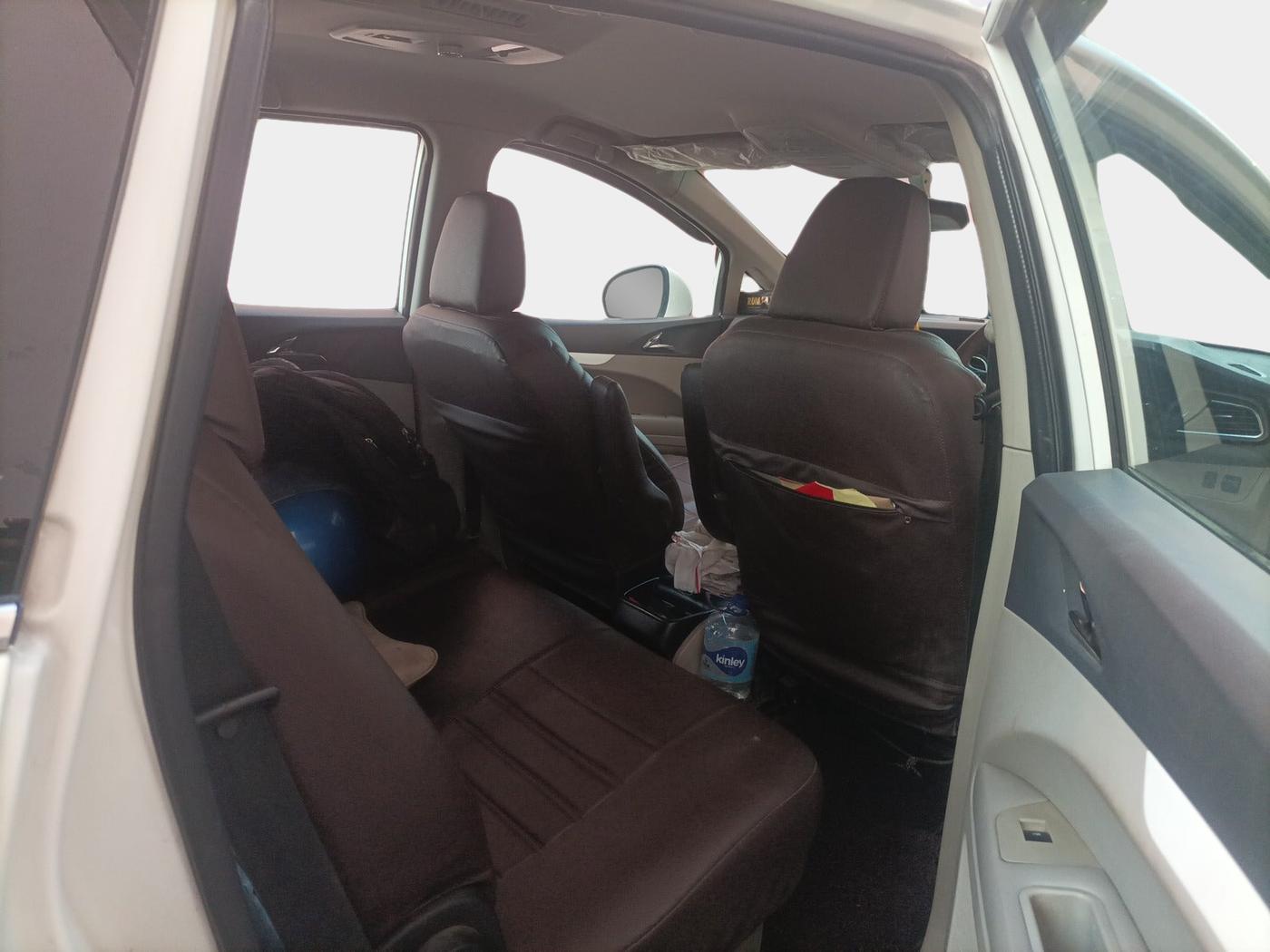 2018 Mahindra MARAZZO M6 8 STR, Diesel, Manual, 1,41,160 km, interior