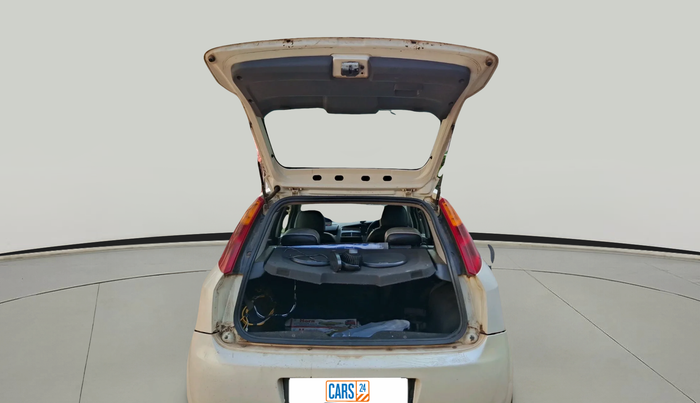 2013 Fiat Grand Punto DYNAMIC 1.3, Diesel, Manual, 1,42,413 km, exterior