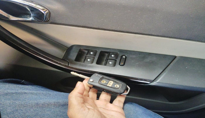 2016 Tata Tiago XZ PETROL, Petrol, Manual, 1,16,098 km, interior