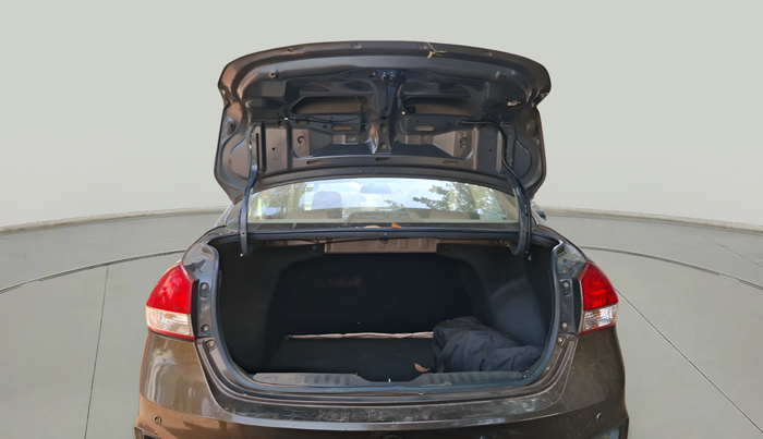 2016 Maruti Ciaz VXI, Petrol, Manual, 1,06,474 km, exterior