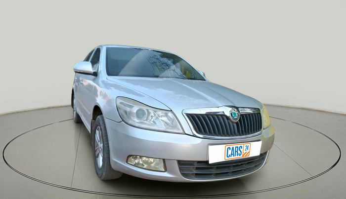 2011 Skoda Laura AMBIENTE 2.0 TDI CR AT, Diesel, Automatic, 1,52,282 km, exterior