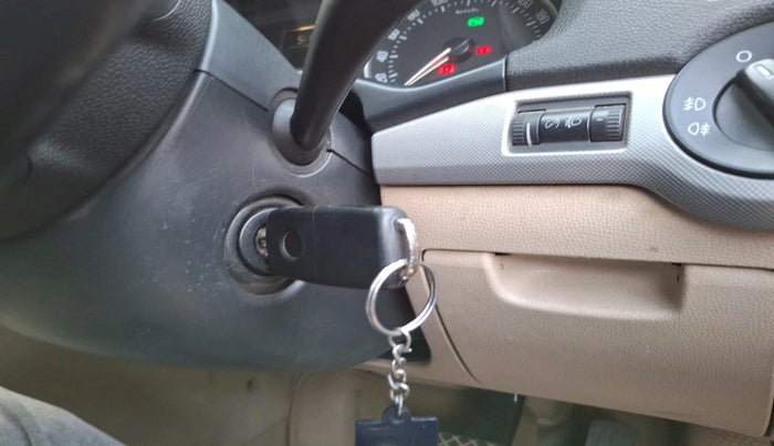 2011 Skoda Laura AMBIENTE 2.0 TDI CR AT, Diesel, Automatic, 1,52,282 km, interior