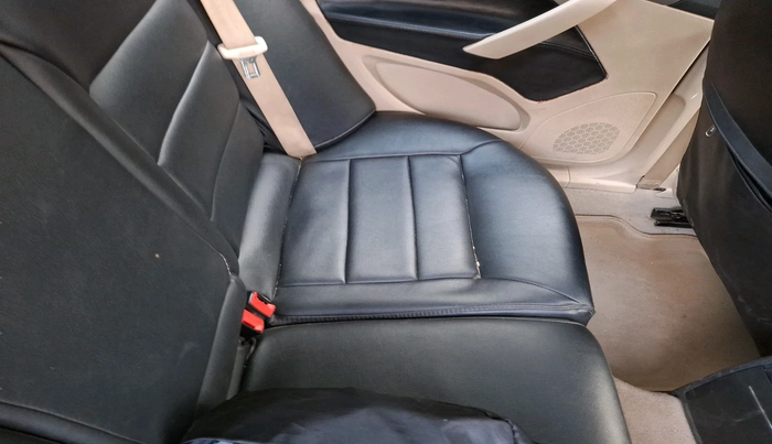 2011 Skoda Laura AMBIENTE 2.0 TDI CR AT, Diesel, Automatic, 1,52,282 km, interior