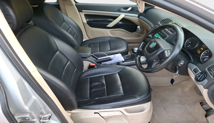 2011 Skoda Laura AMBIENTE 2.0 TDI CR AT, Diesel, Automatic, 1,52,282 km, interior