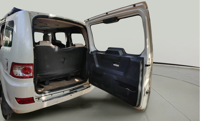 2010 Tata Sumo Grande MK II GX, Diesel, Manual, 1,75,220 km, exterior