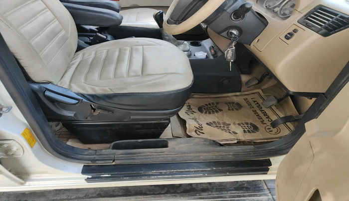 2010 Tata Sumo Grande MK II GX, Diesel, Manual, 1,75,220 km, interior