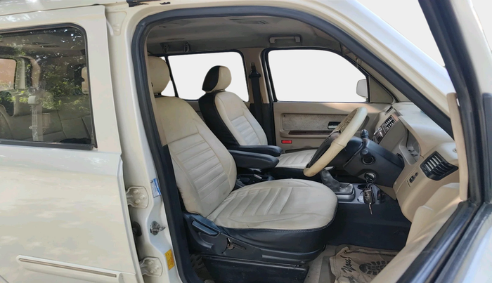 2010 Tata Sumo Grande MK II GX, Diesel, Manual, 1,75,220 km, interior