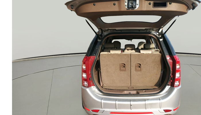 2014 Mahindra XUV500 W4, Diesel, Manual, 63,642 km, exterior