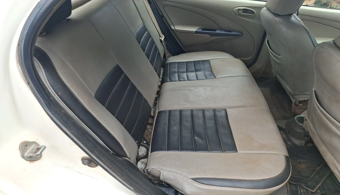 2013 Toyota Etios Liva GD, Diesel, Manual, 1,15,167 km, interior