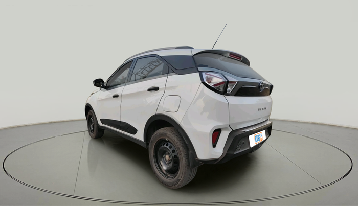2022 Tata NEXON XM SUNROOF DIESEL, Diesel, Manual, 1,54,488 km, exterior