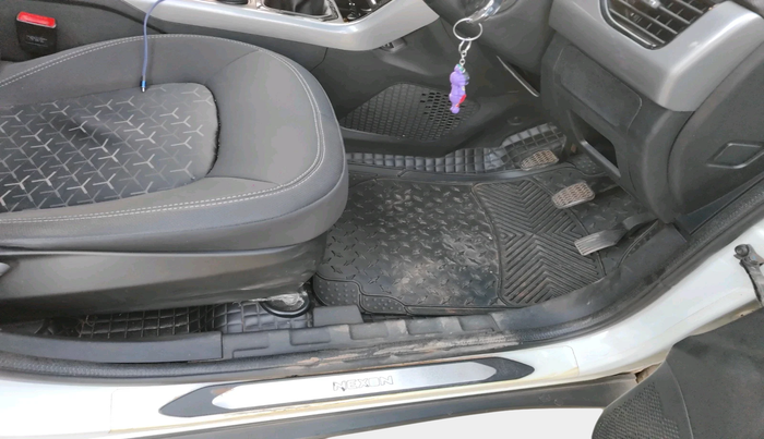 2022 Tata NEXON XM SUNROOF DIESEL, Diesel, Manual, 1,54,488 km, interior