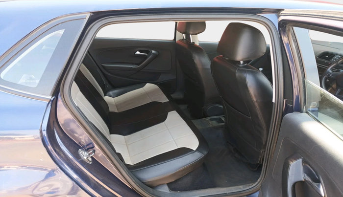 2015 Volkswagen Polo COMFORTLINE 1.5L, Diesel, Manual, 1,46,799 km, interior