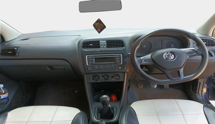 2015 Volkswagen Polo COMFORTLINE 1.5L, Diesel, Manual, 1,46,799 km, interior