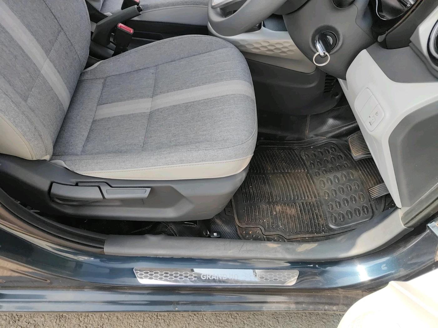 2022 Hyundai GRAND I10 NIOS SPORTZ AMT 1.2 KAPPA VTVT, Petrol, Automatic, 20,639 km, interior