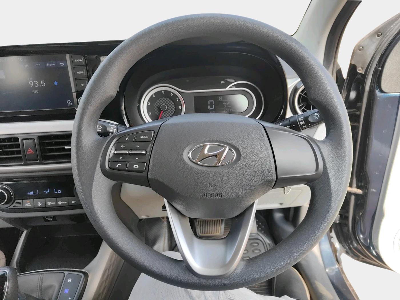 2022 Hyundai GRAND I10 NIOS SPORTZ AMT 1.2 KAPPA VTVT, Petrol, Automatic, 20,639 km, interior