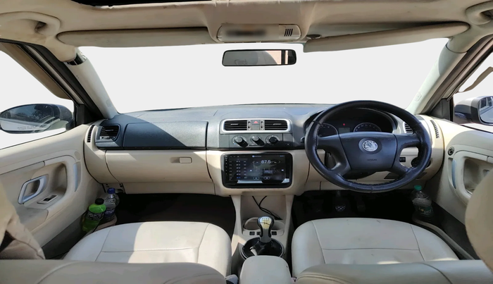 2008 Skoda Fabia ELEGANCE 1.2 MPI, Petrol, Manual, 1,14,280 km, interior