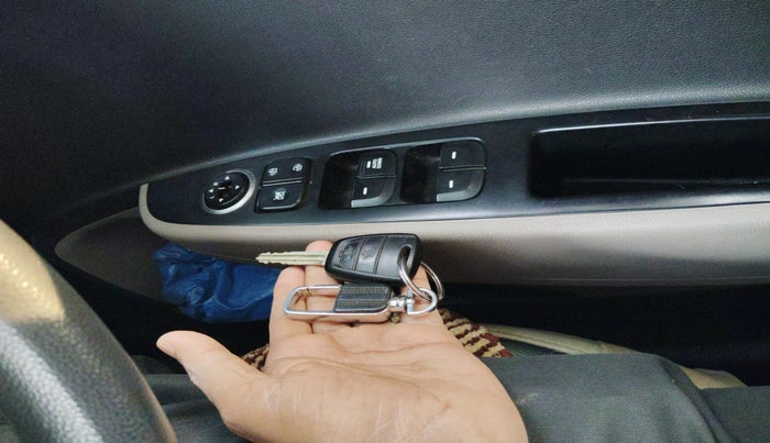 2014 Hyundai Grand i10 MAGNA 1.1 CRDI, Diesel, Manual, 1,05,866 km, interior