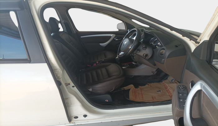 2016 Renault Duster 110 PS RXZ 4X2 AMT DIESEL, Diesel, Automatic, 1,60,449 km, interior